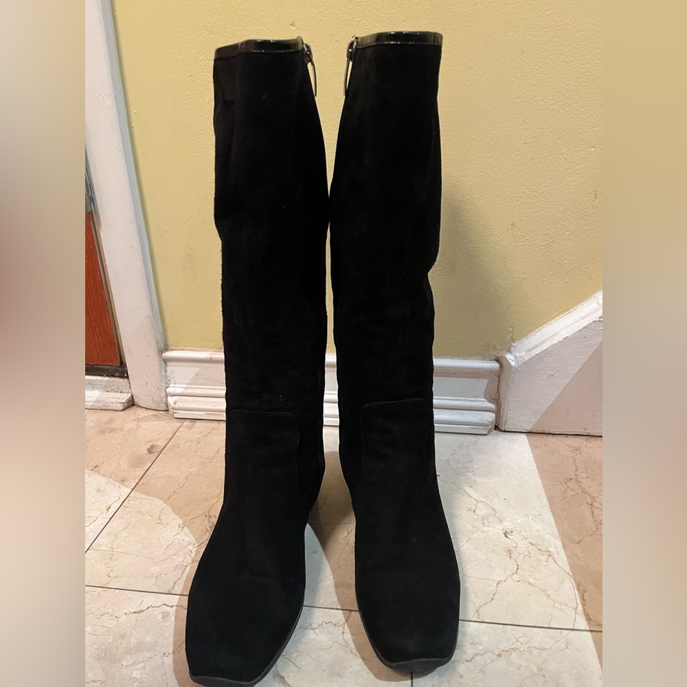 Elegant Black Knee-High Women's Boots